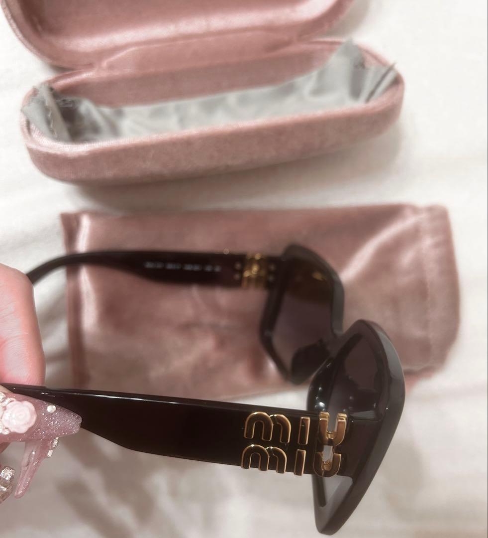 Miu Miu ブラック サングラス ケース付き