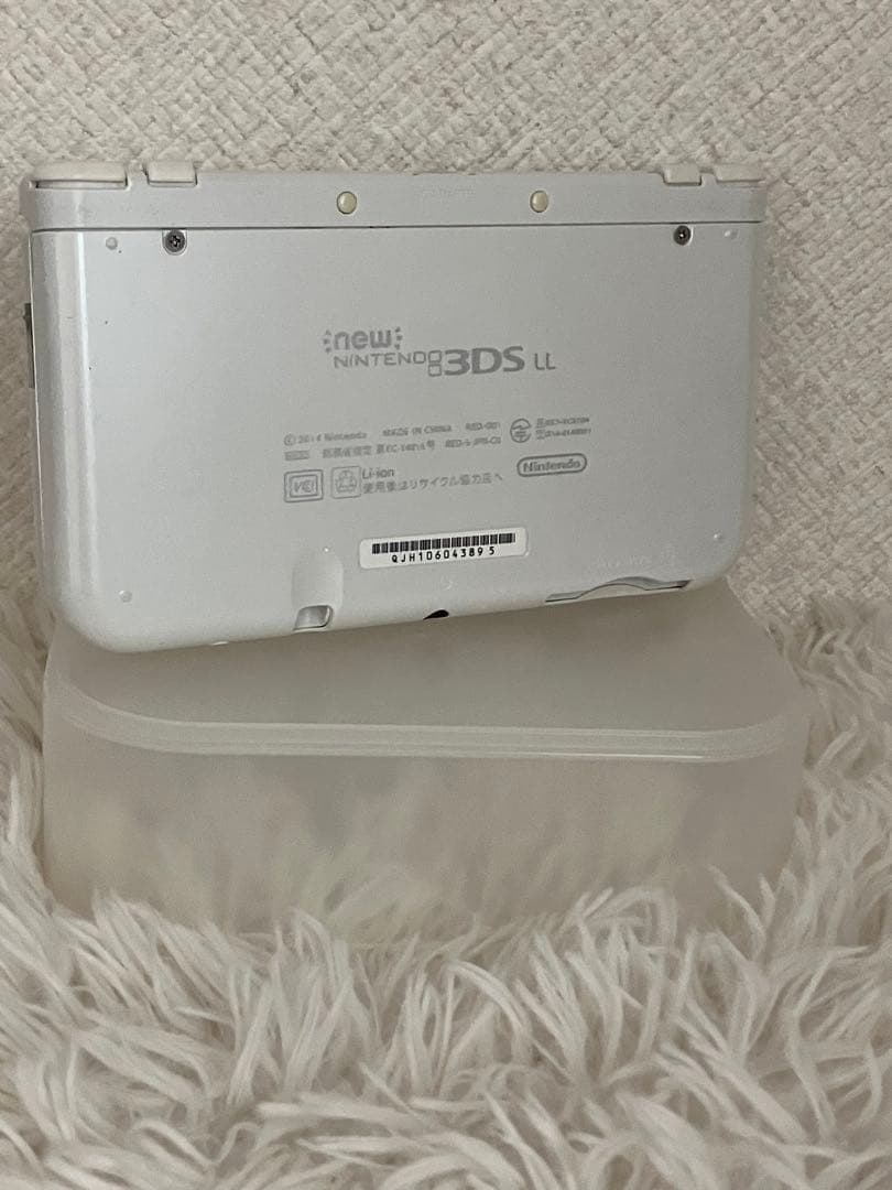 3DS LL ホワイト　電源付きます。