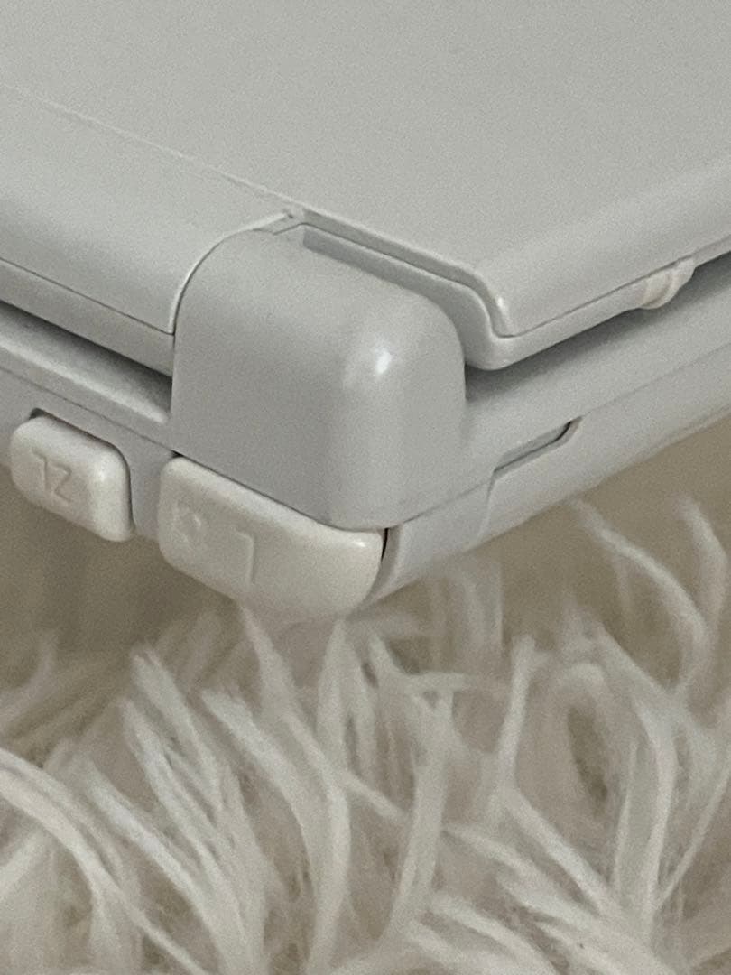 3DS LL ホワイト　電源付きます。