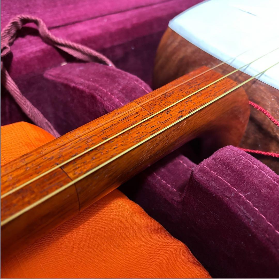 【ケース付】三味線 細棹 花梨 ハードケース付 初心者 天然皮 和楽器 袋付き