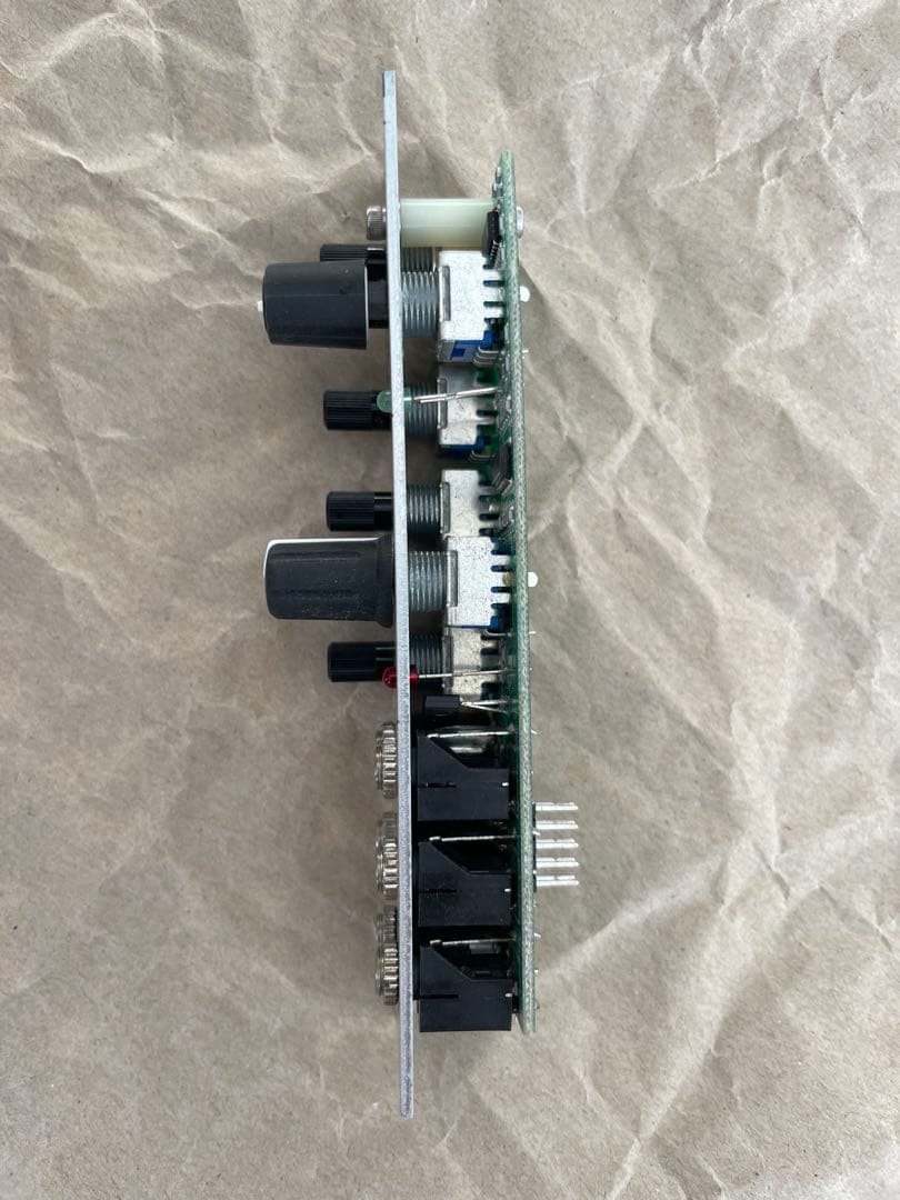 Intellijel μVCA II モジュラーシンセ+ケーブル付き