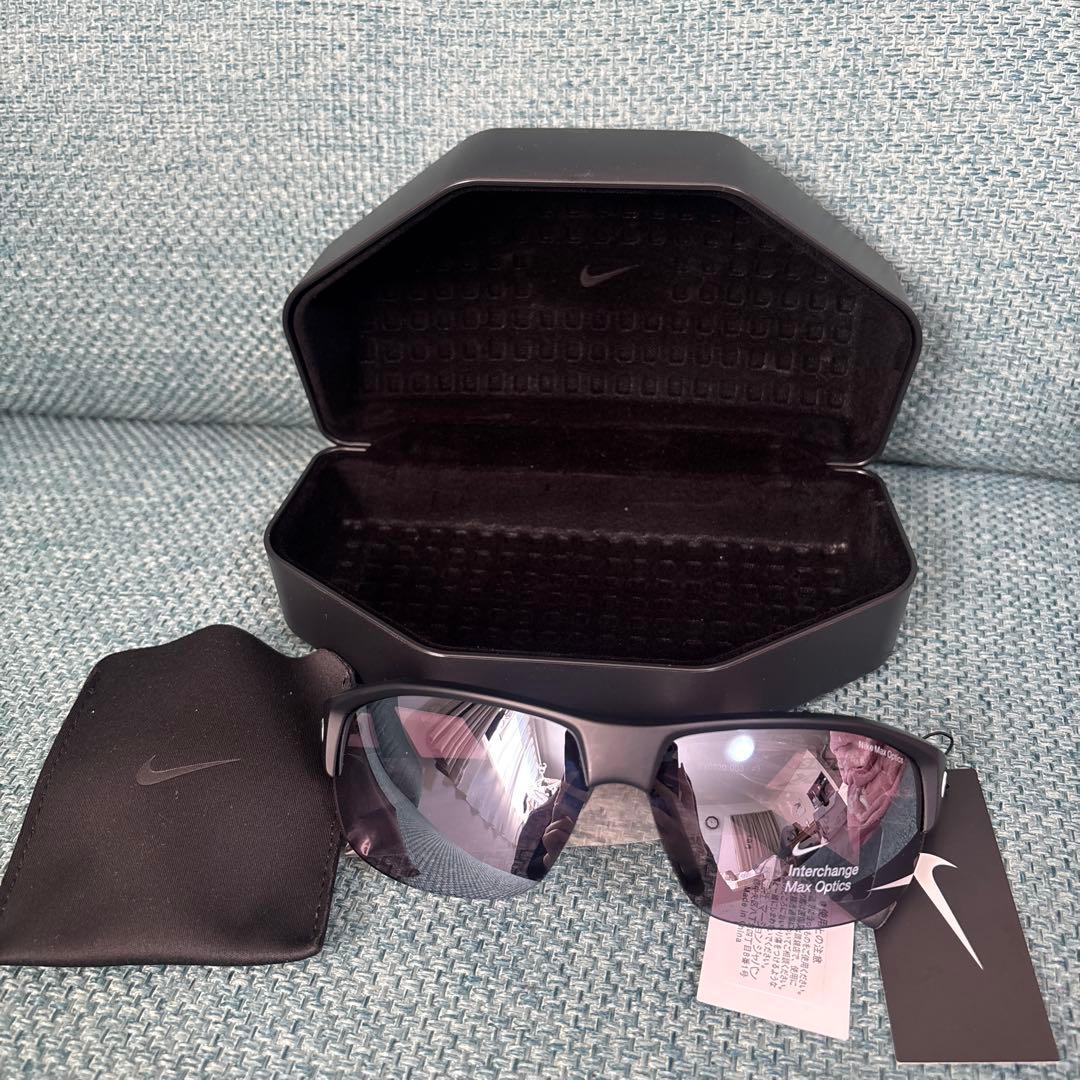 Nike Max Optics サングラス ブラック/グレー