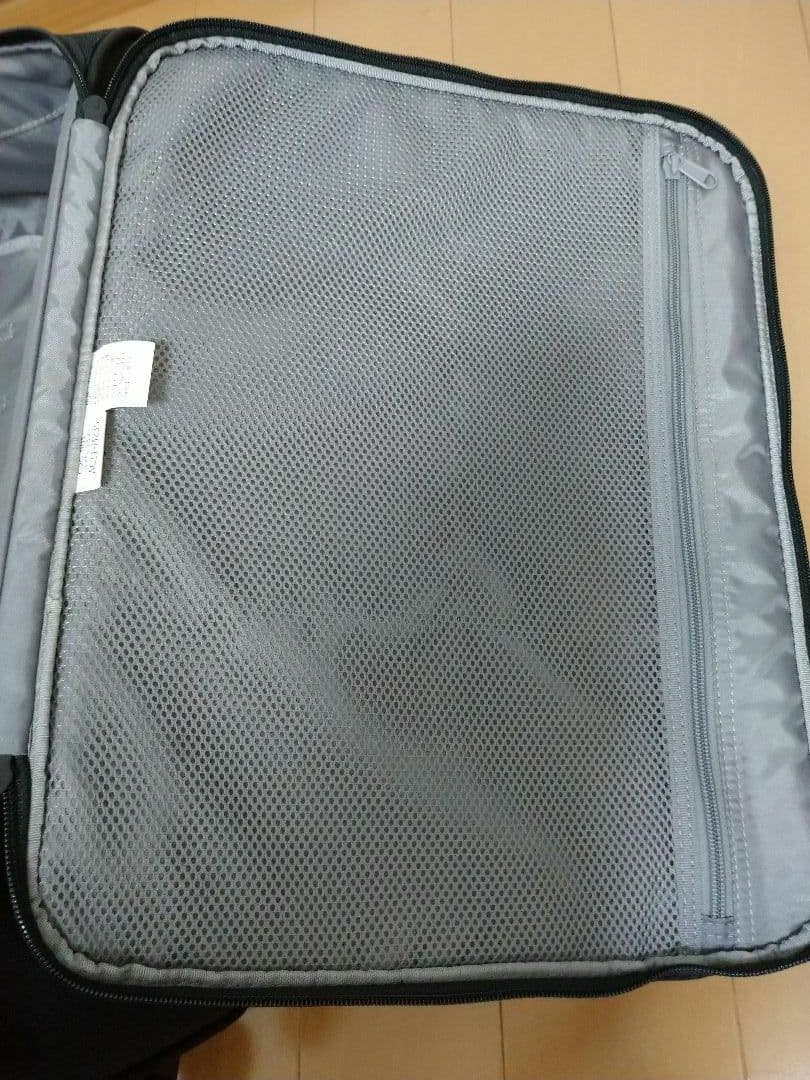 ご成約品　無印良品　四輪キャリーバッグ　黒　中　26リットル　　Мサイズ