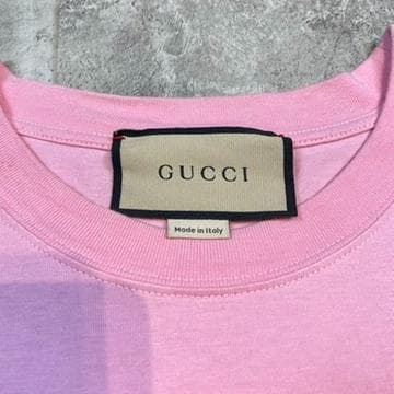 GUCCI グッチ プリントTシャツ ピンク メンズ コムドット やまと着用