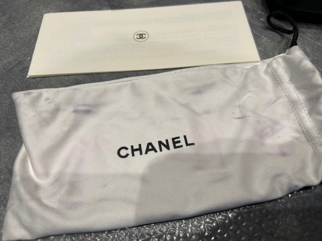 CHANEL サングラス ブラック ホワイト