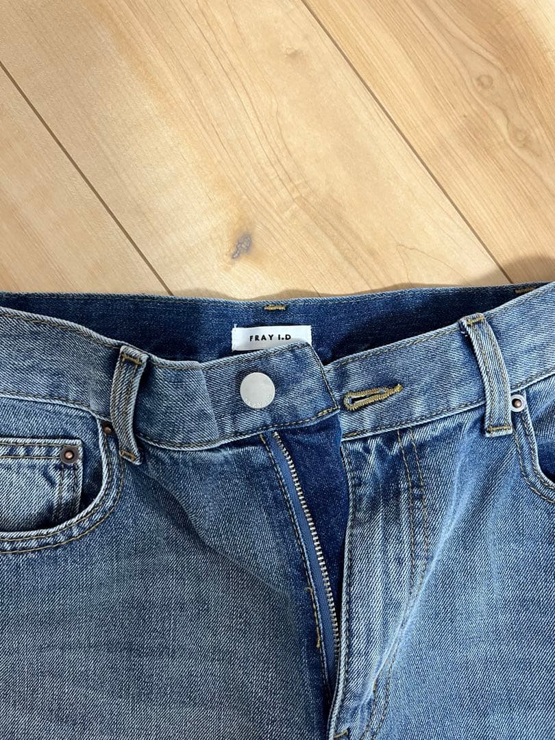 FRAY I.D ブーツカットデニム 新品タグ付き