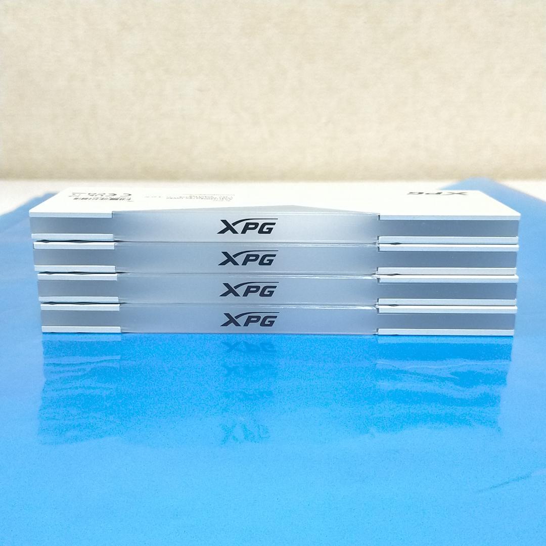 動作品 ADATA DDR4-3200 32GB 8GBx4 RGB XMP