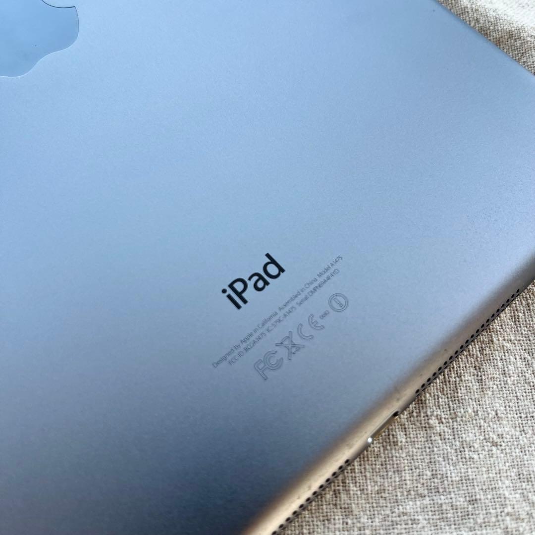 Apple iPad Air 第一世代 シルバー 本体 + ケーブル