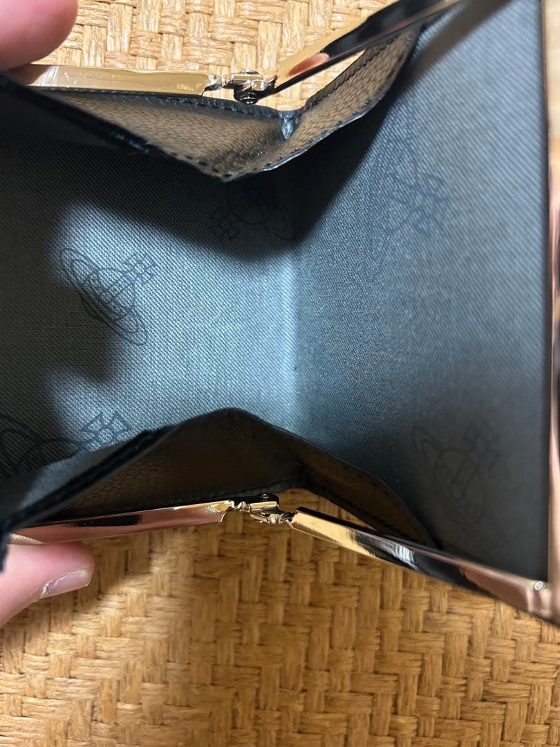 ヴィヴィアンウェストウッド　二つ折り財布