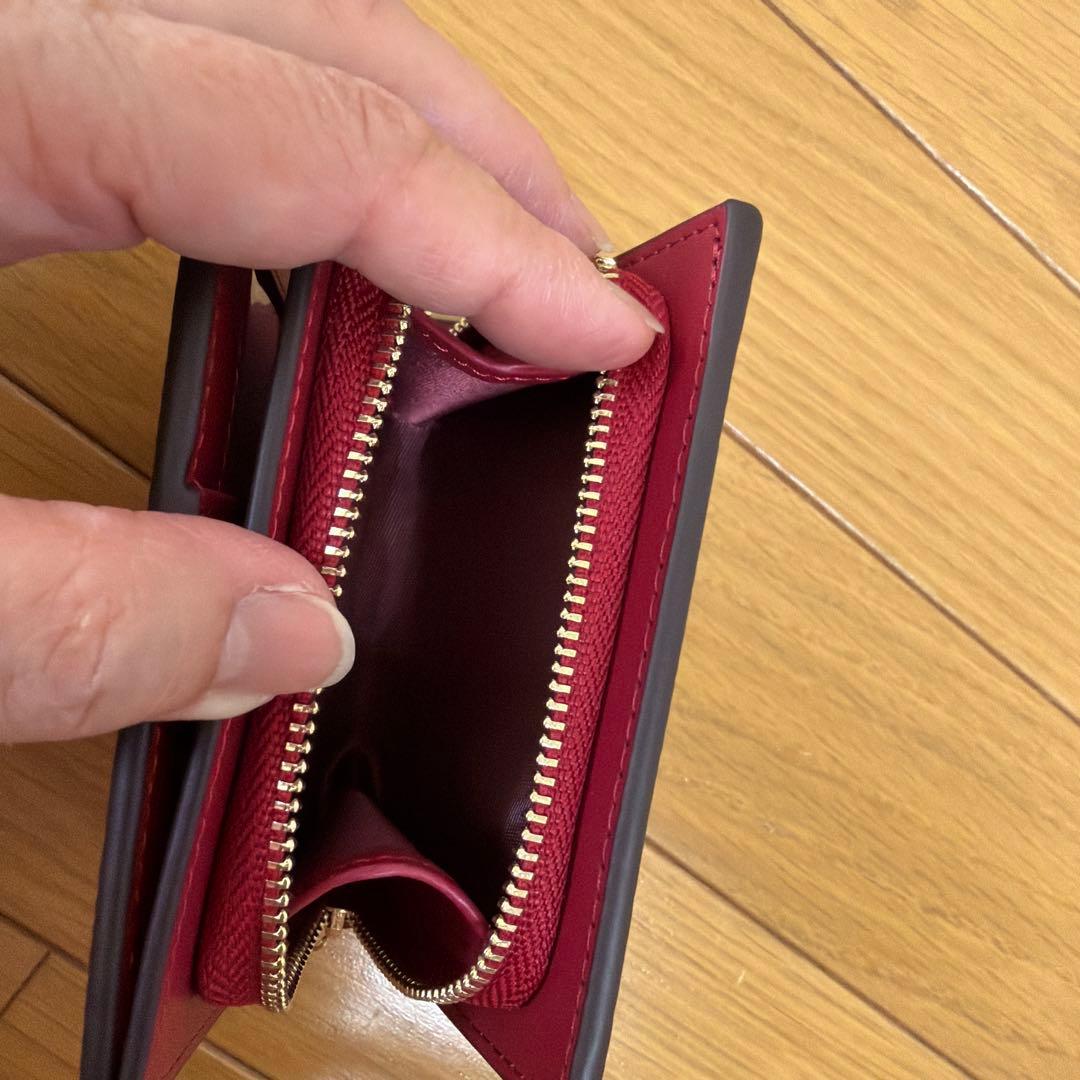 COACHコーチシグネチャーチェリープリントコンパクトウォレット
