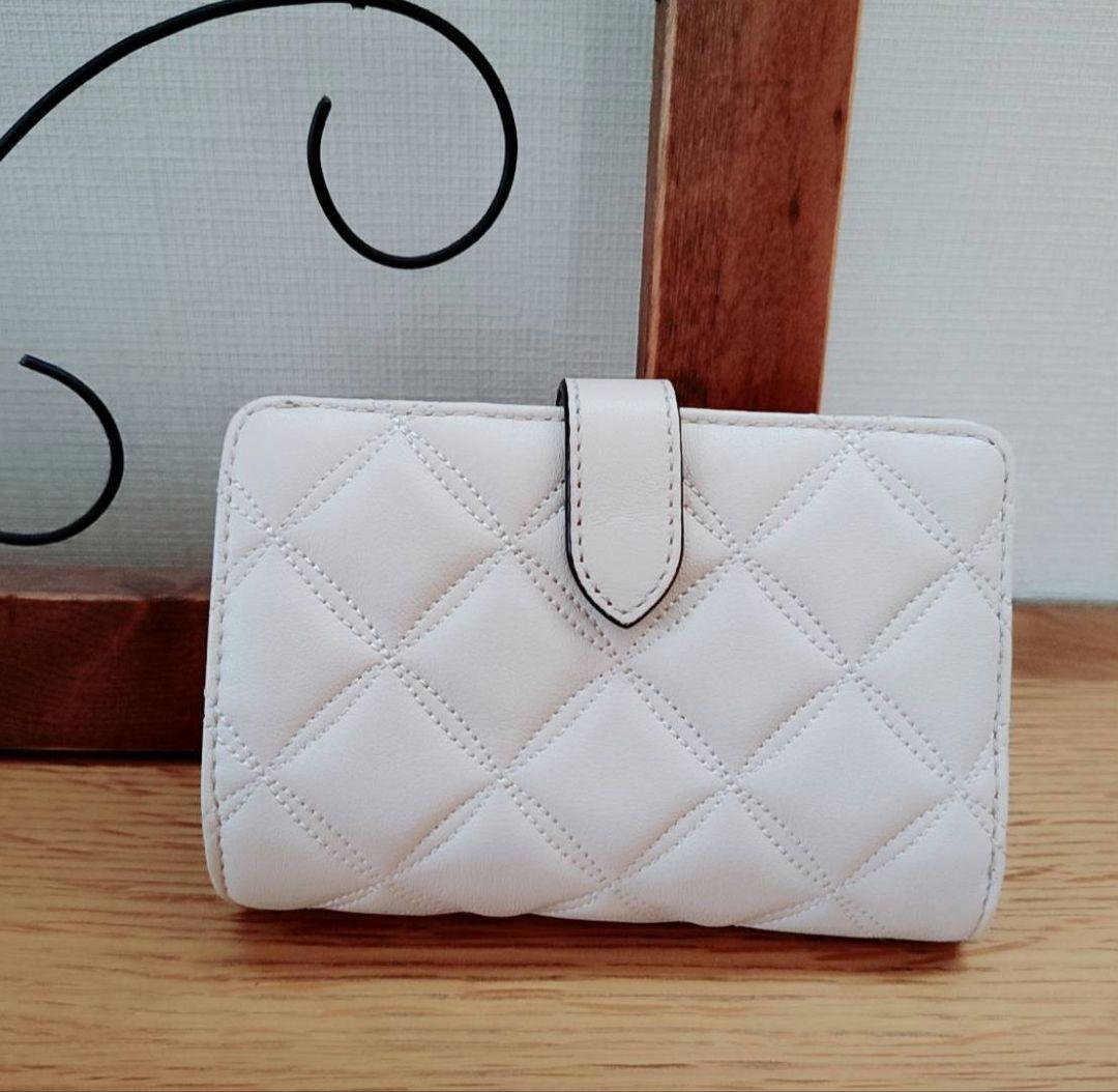 kate spade アイボリー 二つ折り財布