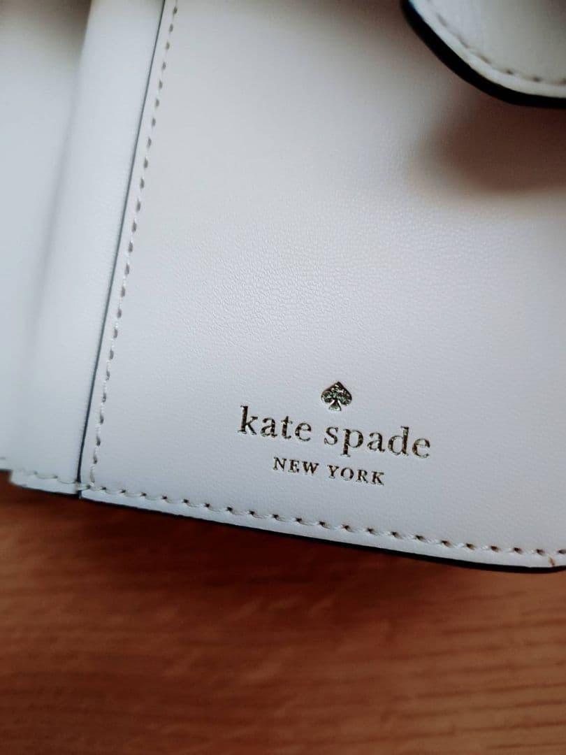 kate spade アイボリー 二つ折り財布