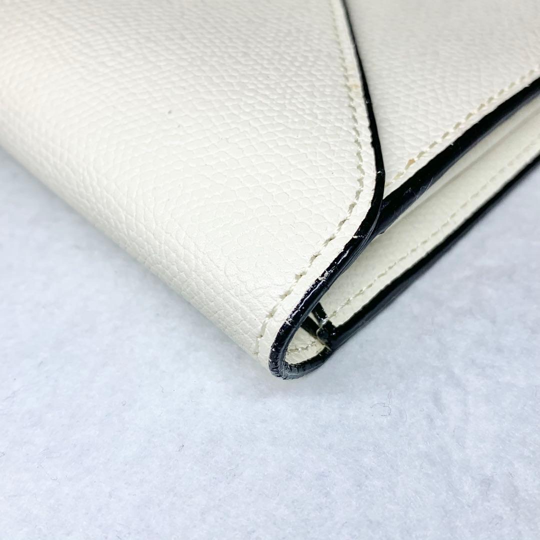 希少 Valextra ヴァレクストラ 折り財布 イジィデ レザー ホワイト