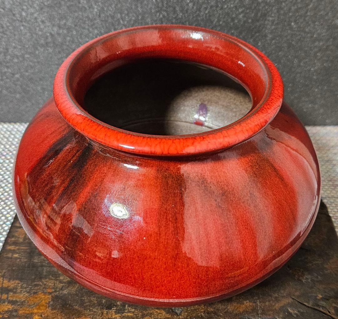 辰砂釉　黒釉　丸壺　花入れ　花生け　 茶道具　華道具　オブジェ　花器　花瓶