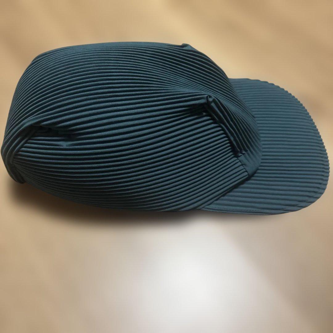 イッセイミヤケHOMME PLISSE ダークグリーンキャップ