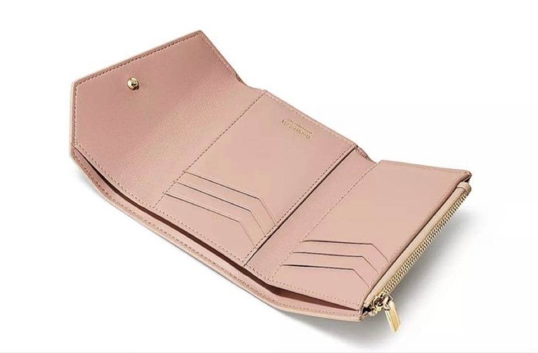 ティファニー ベージュ レザー 三つ折り財布 Tロゴ付き
