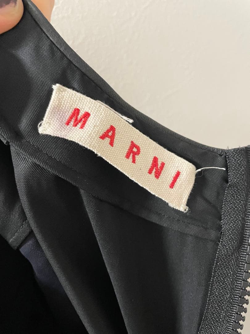 【美品】MARNIパイピング レザー切替 バックジップ ワンピース