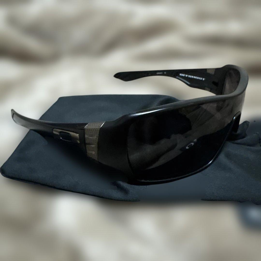 Oakley 偏光レンズスポーツサングラス ブラック ケース付き