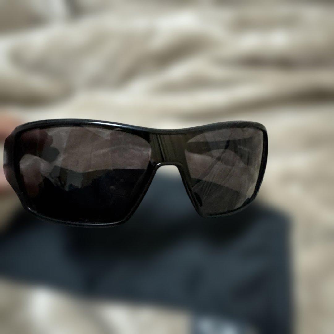 Oakley 偏光レンズスポーツサングラス ブラック ケース付き