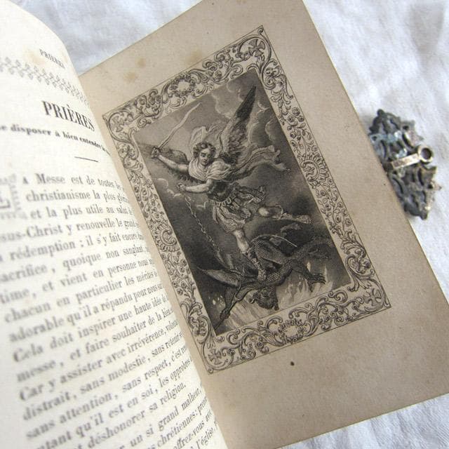 フランスアンティーク 祈祷書 ベルベット 花彫 金具19世紀 聖書