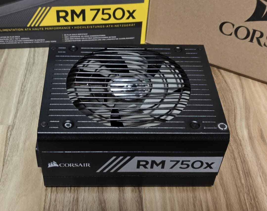 Corsair RM750x 750W電源 80PLUS Gold
