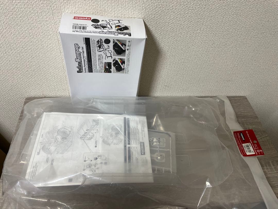 n*3様 京商　アウトローランページプロ　スペアボディ&ロールケージセット　未使