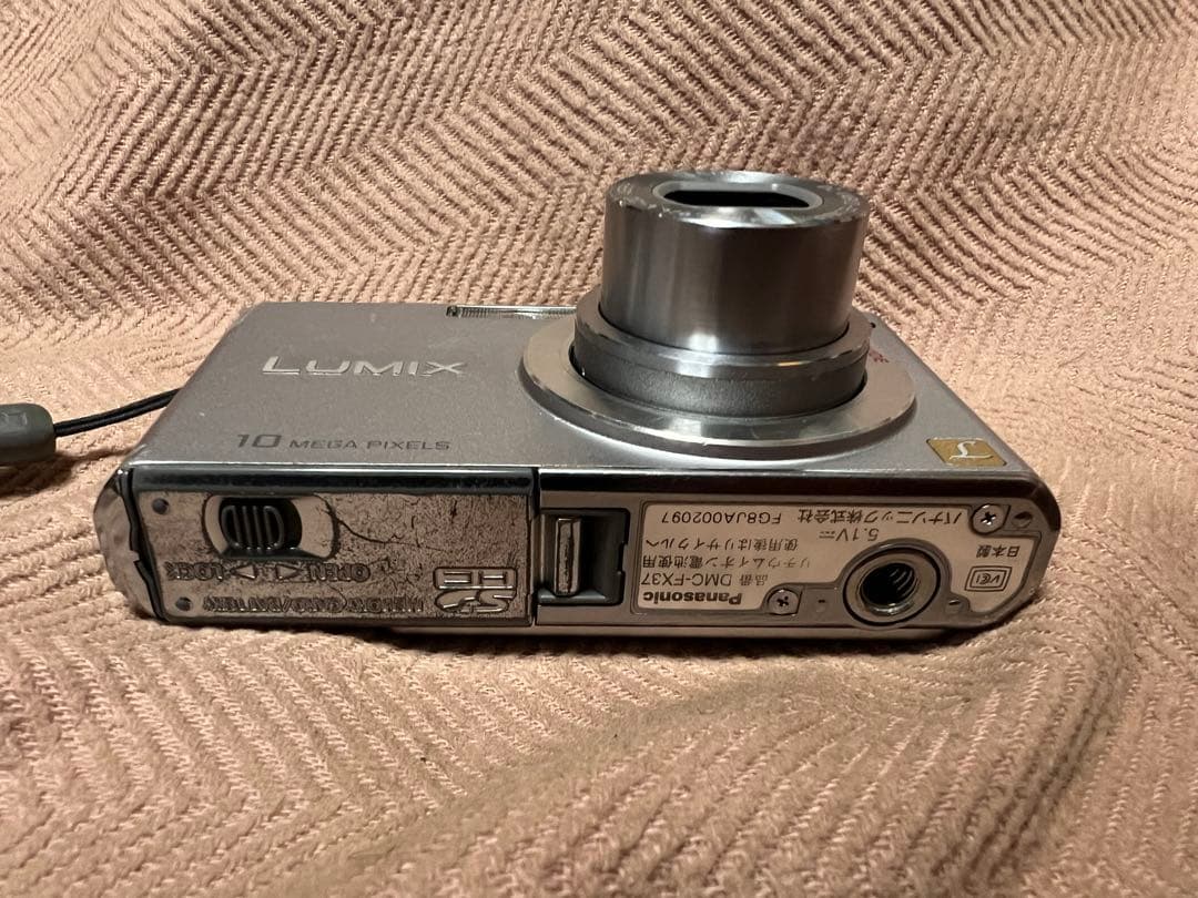 Panasonic パナソニック　LUMIX DMC-FX37 デジタルカメラ