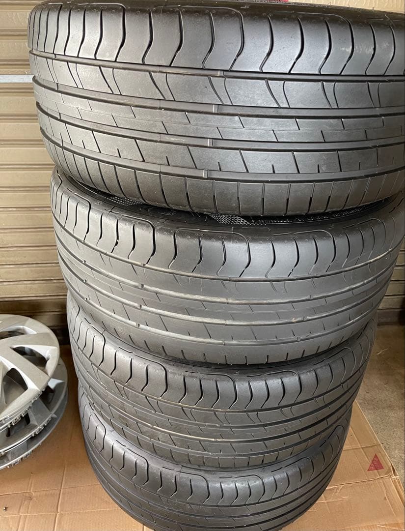 美品 グッドイヤー 245/40R19 2021年製 タイヤ 低走行