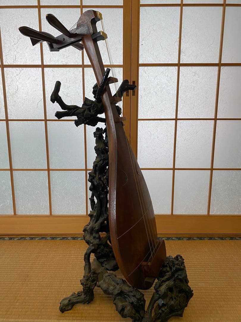 柘植材　琵琶　撥　自然木の置き台