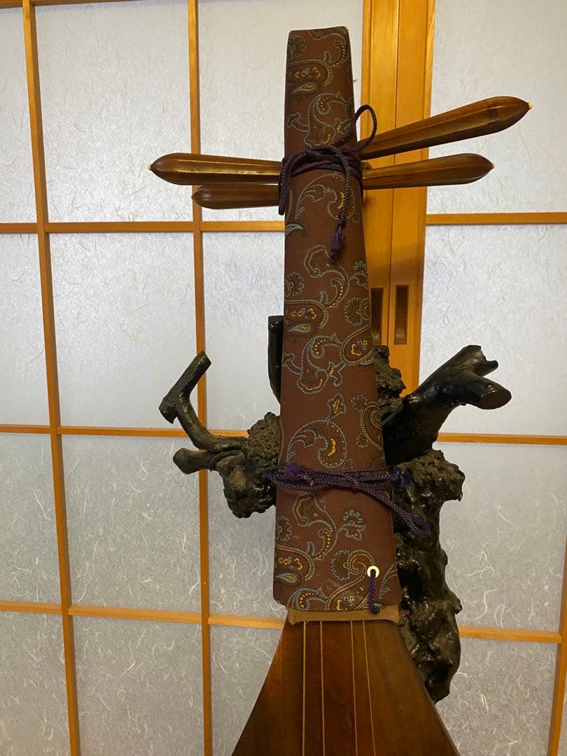 柘植材　琵琶　撥　自然木の置き台