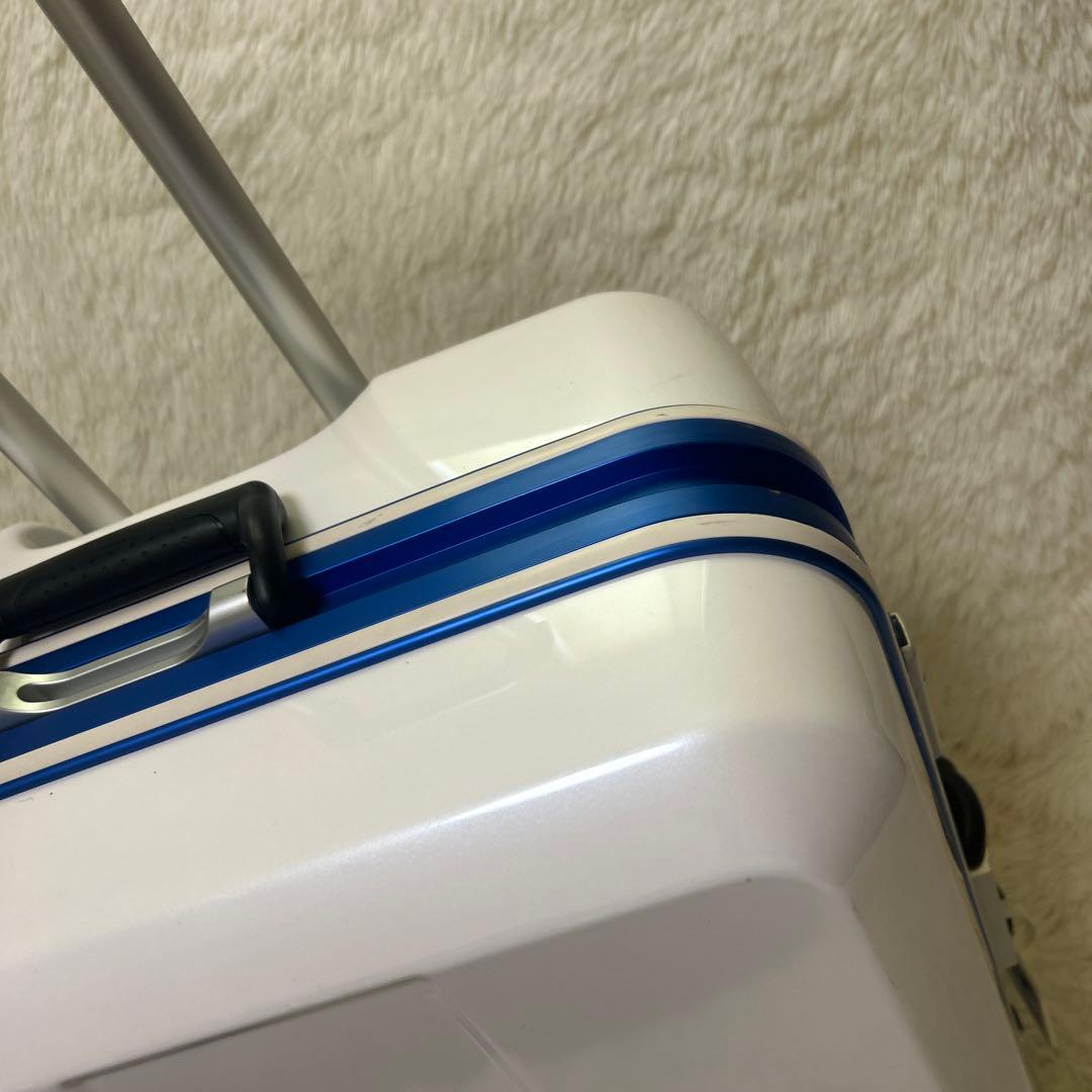 【美品】innovator イノベーター　スーツケース　ホワイト　4輪