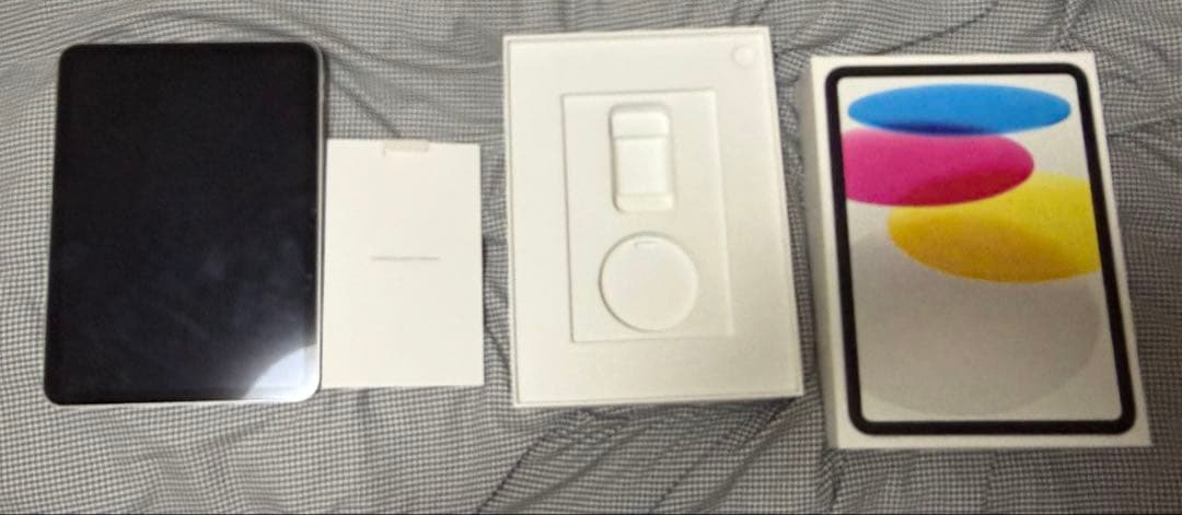 iPad第10世代　WiFiモデル　64GB シルバー
