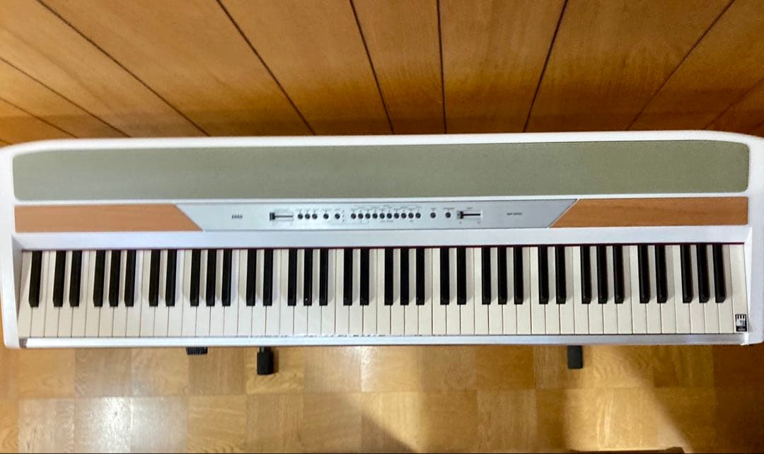✨ ✨人気デジタルピアノKORG SP-250白 2011年製❗️完動品特価❗️