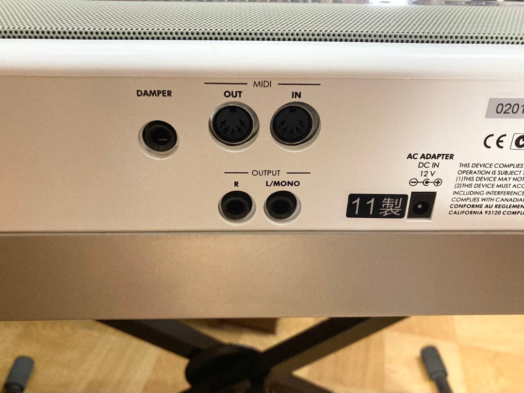 ✨ ✨人気デジタルピアノKORG SP-250白 2011年製❗️完動品特価❗️