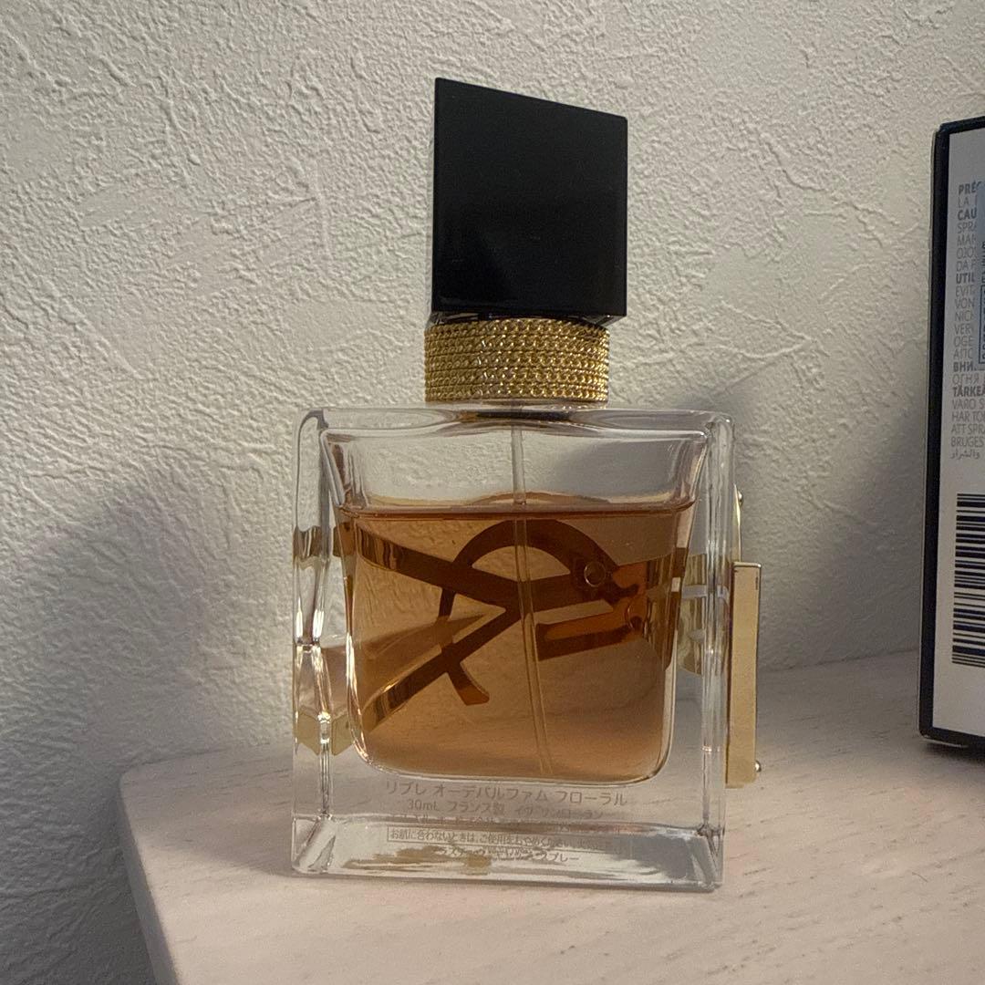 イヴ・サンローラン リブレ オーデパルファム フローラル　30mL