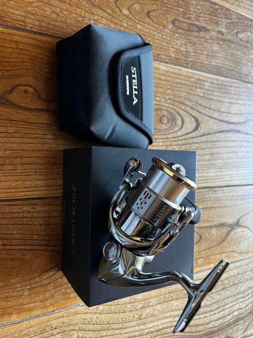 美品　STELLA SHG2500ステラ　リール 収納ケース付き