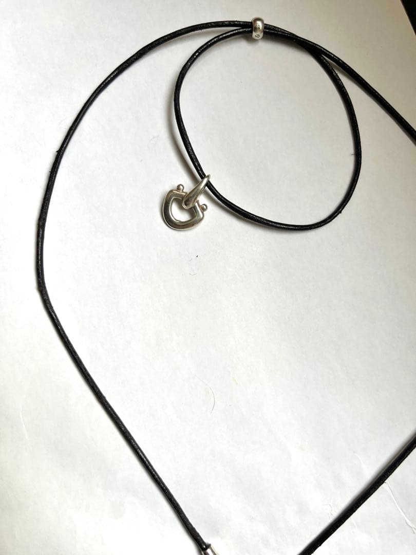 アクセサリー h'eres CETACEA LEATHER CHOKER NECKLACE