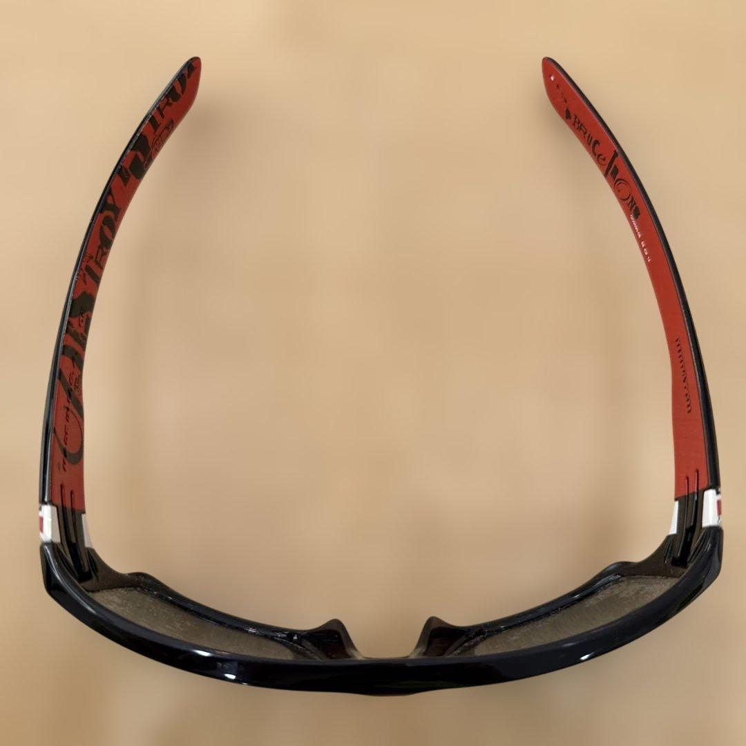 OAKLEY DISPATCH BRUCE IRONS SIGNATUREモデル