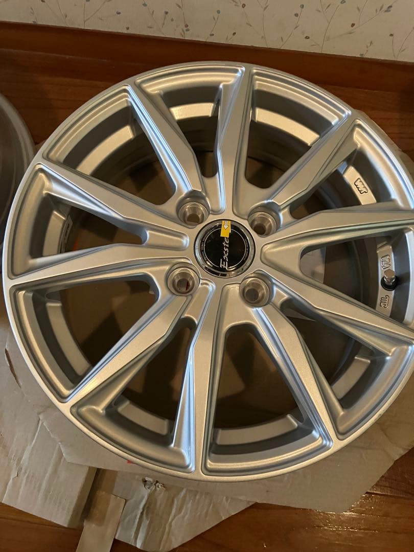 ①ホイール4本セット　15インチ　5.5J +45mm 4穴　PCD100