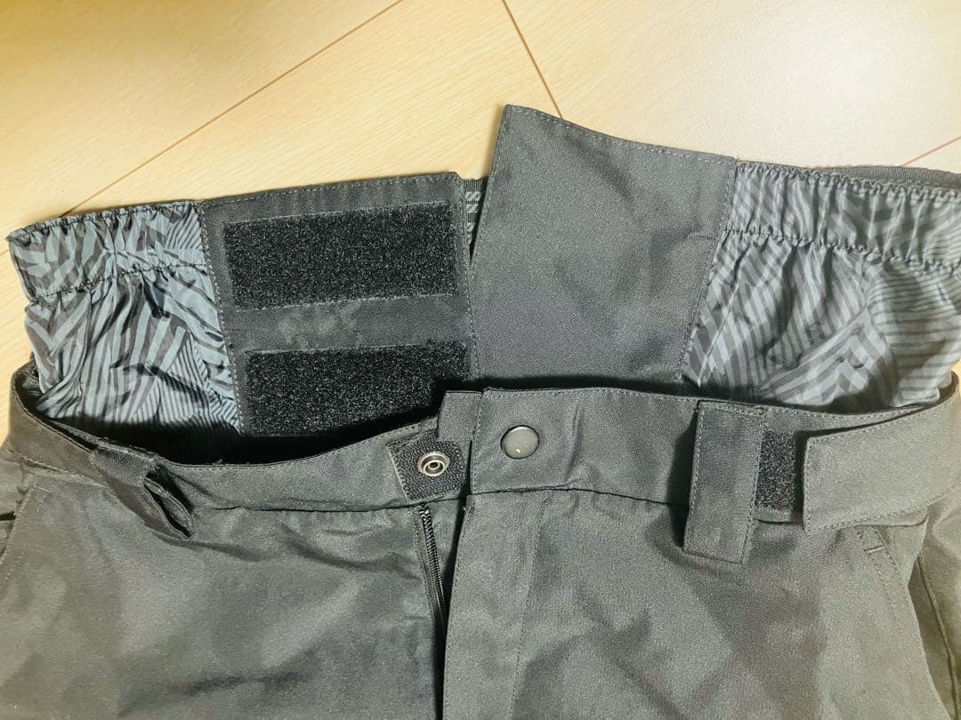 エアボーン　スノーボードウェア　パンツ Lサイズ　ブラック