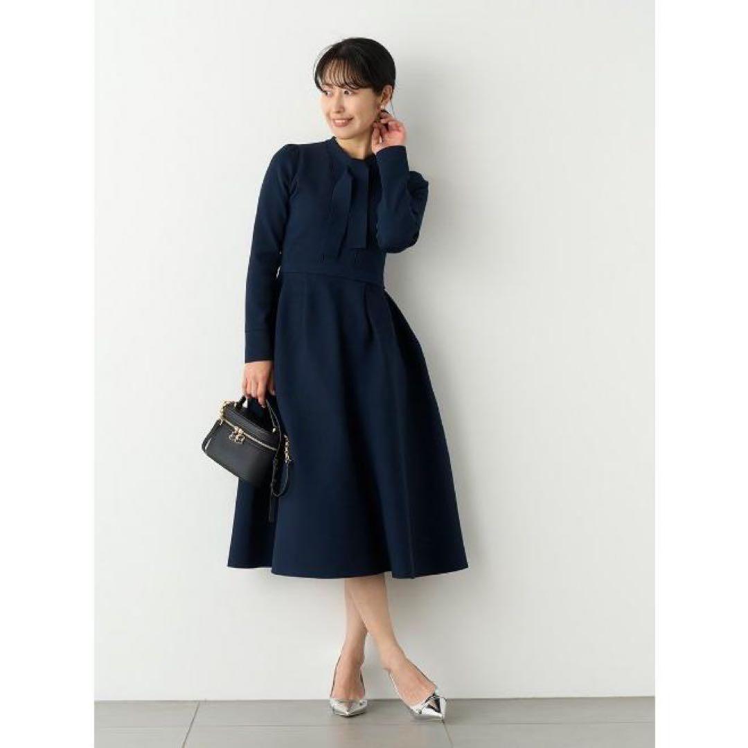 ⬛︎な美品◆23AW CELFORDボウタイプリーツワンピース　ネイビー濃紺