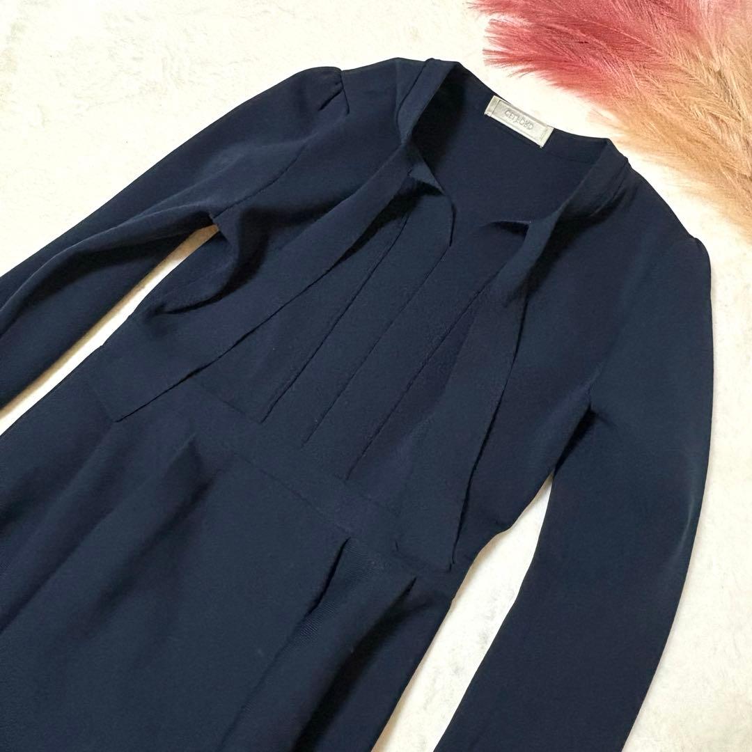 ⬛︎な美品◆23AW CELFORDボウタイプリーツワンピース　ネイビー濃紺