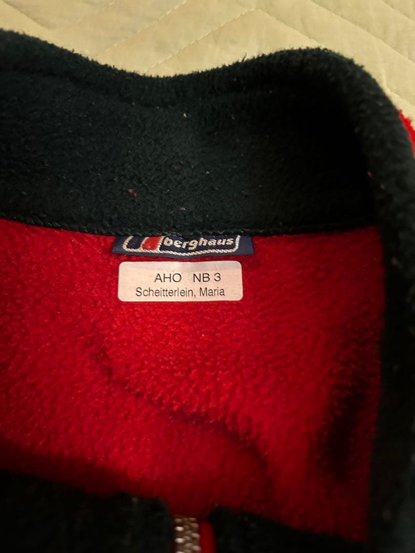 Berghaus フリースベスト Polartec レッド Lサイズ