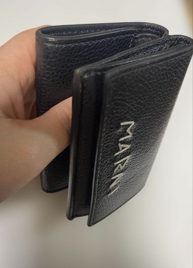 マルニ MARNI 三つ折り財布　ブラック