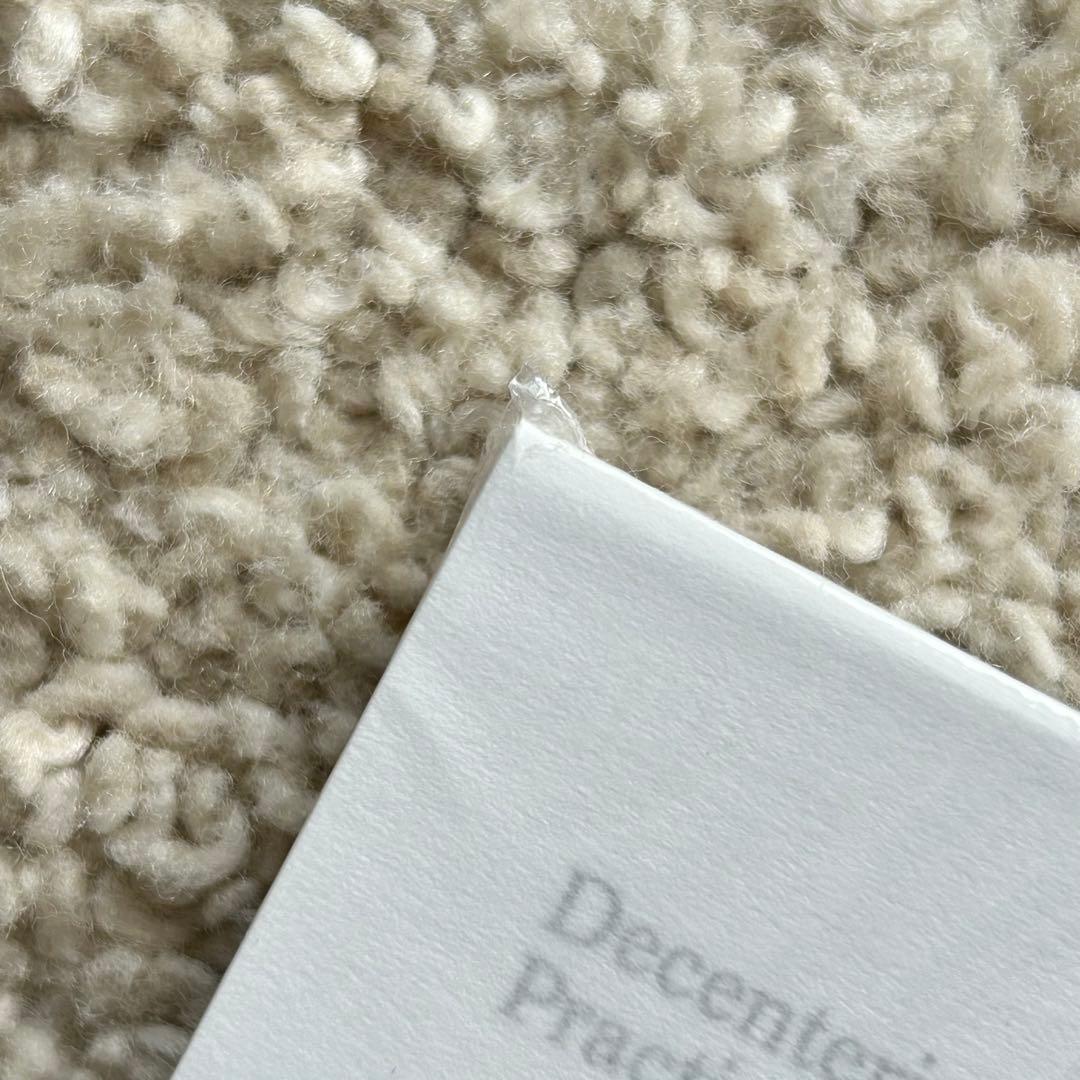 洋書 Decentering design