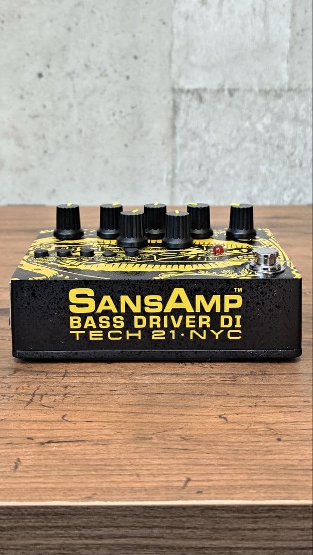 美品TECH 21 SansAmp Bass D DI J 限定モデル