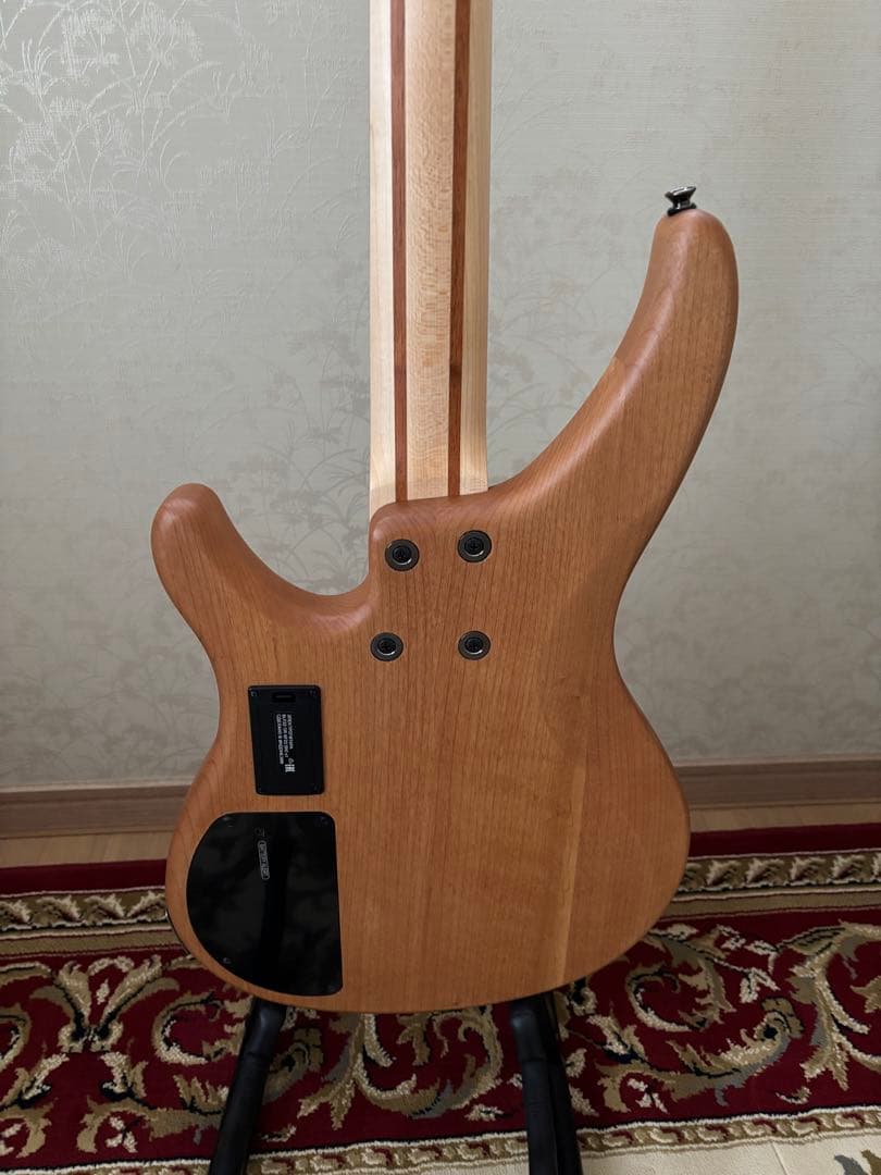 ベース YAMAHA TRBX604