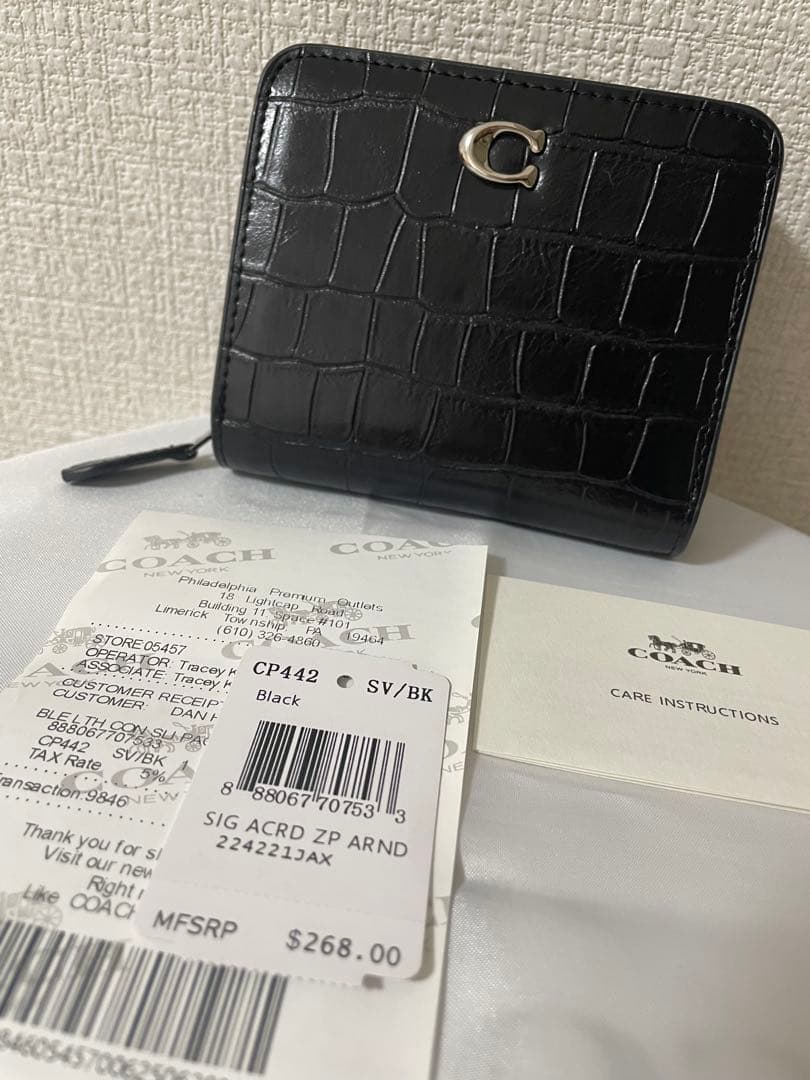 コーチ　レディース　折財布　ブラック　小銭入れ2箇所　新品　未使用