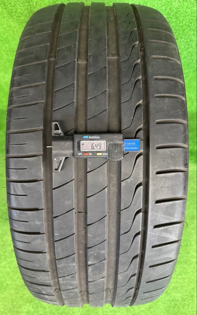 送料無料 245/35ZR20 22年製 バリ溝