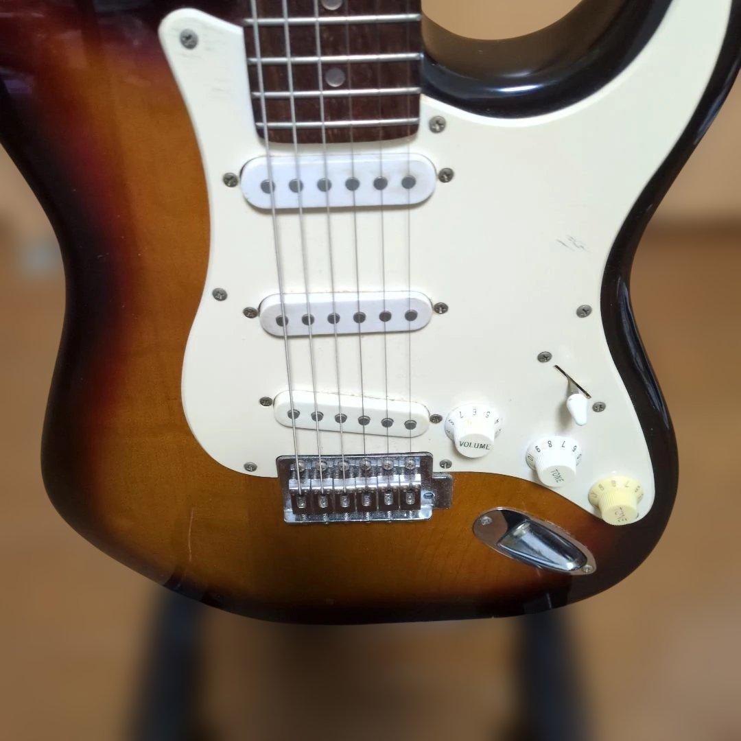 ストラト Legendボディ FenderJPN-PU ケース付　ほぼジャンク